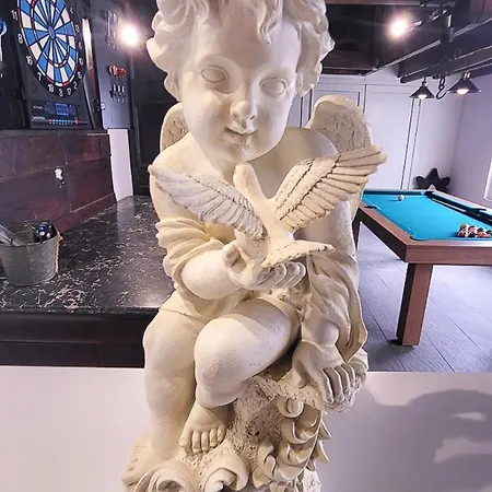 Ange Et Bacchus