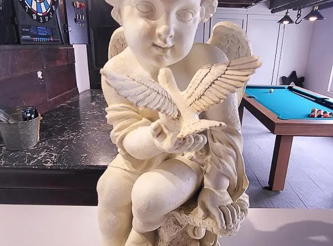 Ange Et Bacchus